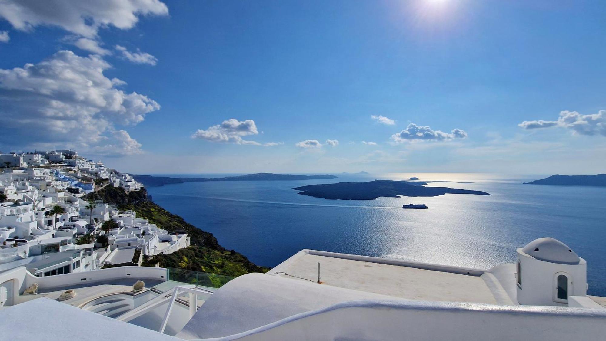 Karpimo Horizon - Caldera View With Private Hot Tub Villa Firostefani Dış mekan fotoğraf