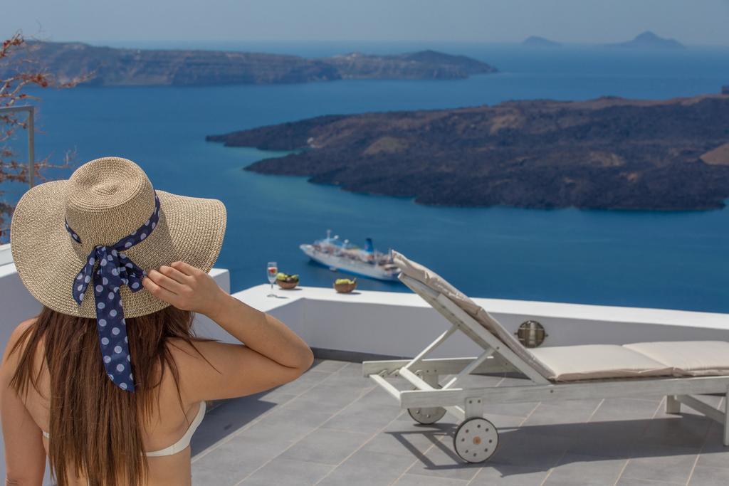 Karpimo Horizon - Caldera View With Private Hot Tub Villa Firostefani Dış mekan fotoğraf