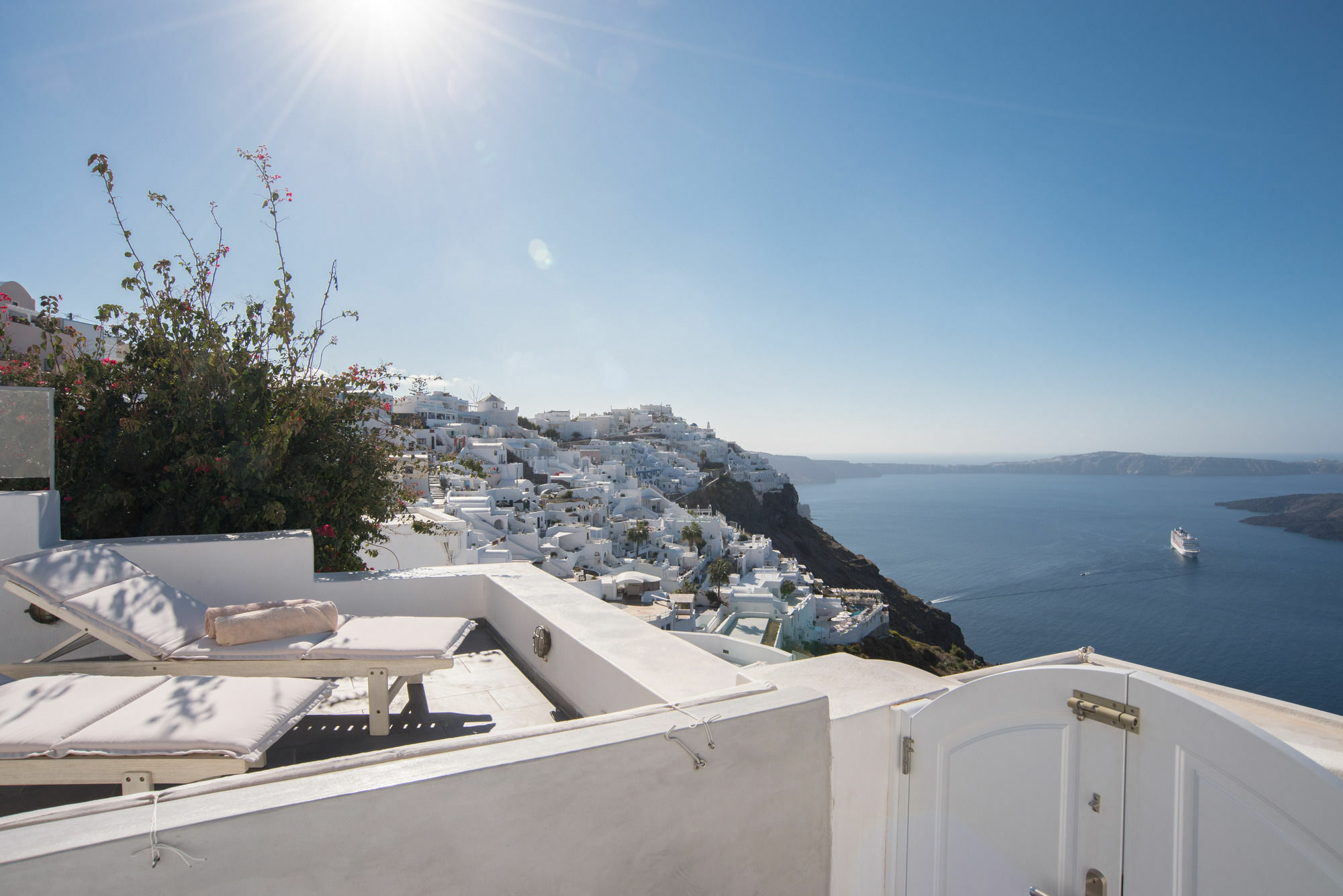 Karpimo Horizon - Caldera View With Private Hot Tub Villa Firostefani Dış mekan fotoğraf